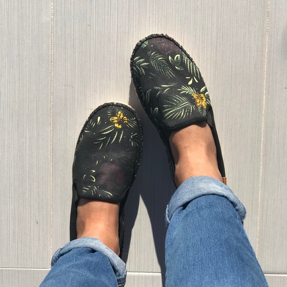 NIB Floral Print Textile Jute Espadrille Flats - Picture 3 of 6